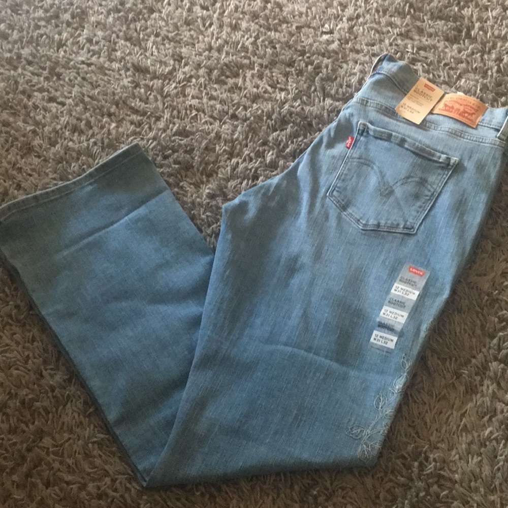 Women Levi’s